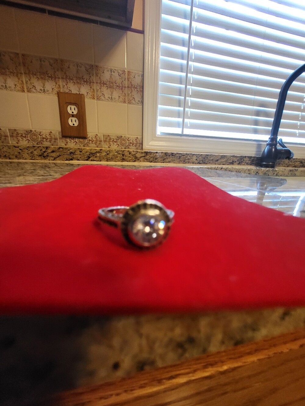 FINAL PRICE Silpada Sterling Size 6 Clear Stone Halo Ring - Women's  Jewelry - Picture 9 of 10
